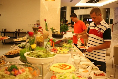 Buffet với nhiều món ăn đa dạng tại khách sạn Michelia.