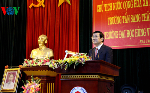  Chủ tịch nước phát biểu tại Đại học Hùng Vương