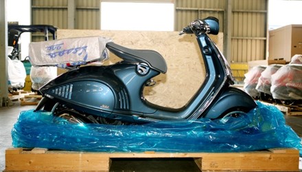 Vespa 946 phiên bản 2014 'cập bến' Việt Nam