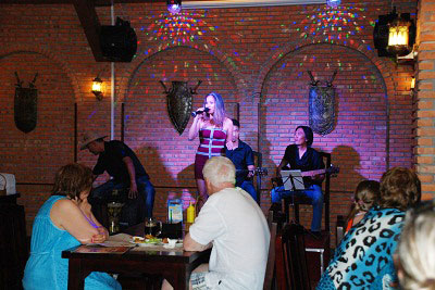 Khuyến mãi bia Đức hấp dẫn tại Nhà hàng Beerfest-vn