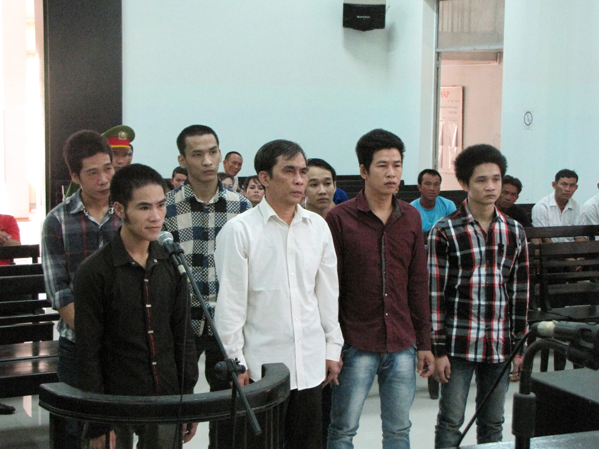 Các bị cáo trước tòa