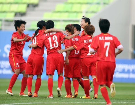 Hạ Thái Lan 2-1, nữ Việt Nam lần đầu vào bán kết ASIAD