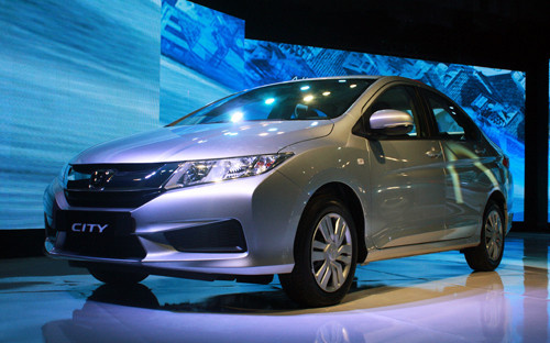   Honda City 2014 bản hộp số vô cấp CVT giá 599 triệu đồng. 