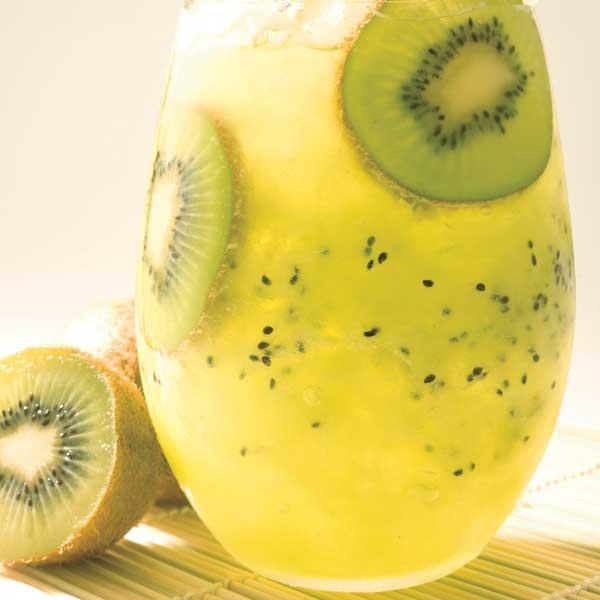 Quả kiwi có chứa axit AHA có tác dụng chống viêm giúp trị mụn trứng cá.