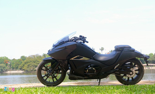 Honda NM4