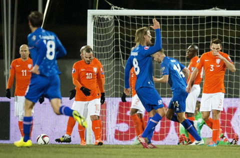Hà Lan thua sốc Iceland.
