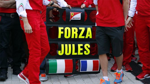 Các tay đua đều thể hiện sự quan tâm dành cho Jules Bianchi. Ảnh: Reuters.