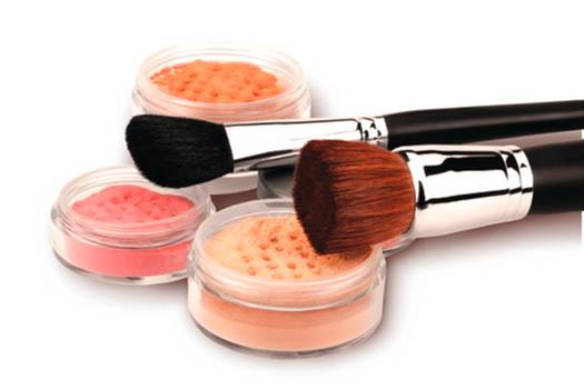 Bí quyết trang điểm ngày mưa