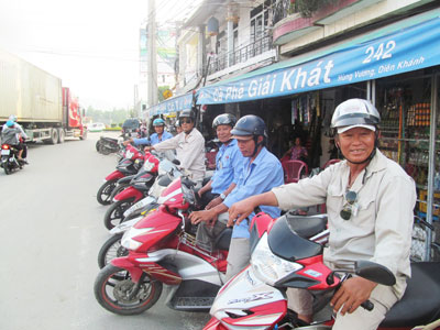 Đội xe thồ tự quản luôn ứng trực, cảnh giác cao với tội phạm.