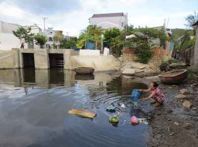 Tình trạng ô nhiễm ở Khu tái định cư Vĩnh Trường: Sẽ được khắc phục
