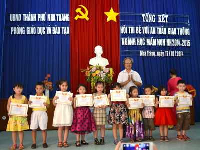 2014-2015 Drawing contest &quot;Children with traffic safety&quot;