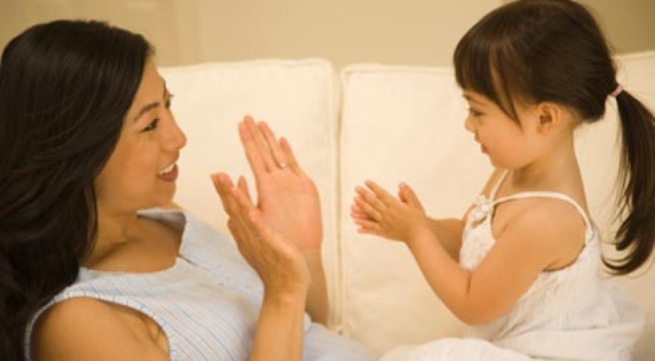 Chăm sóc sốt ở trẻ sốt xuất huyết sao cho đúng?