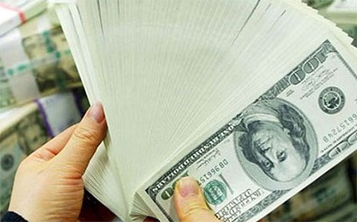 Giá USD lặng lẽ tái lập mốc 21.300 VND