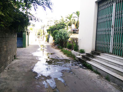 Nước thải chảy tràn lan