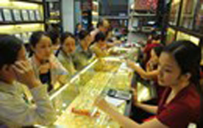 Giá vàng tăng nhẹ lên 35,72 triệu đồng/lượng