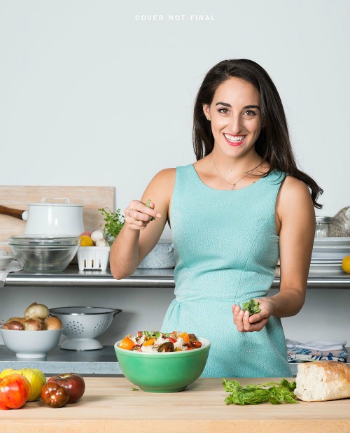 Hãy vào bếp và nấu cho mình một món ngon ngon. Ảnh: Amazon.com