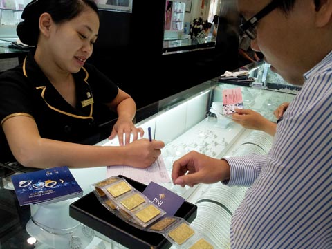 Vàng SJC giảm 160.000 đồng trong tuần