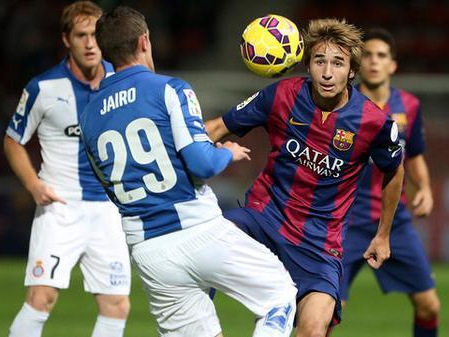 Đánh bại Espanyol, Barca (phải) giành Siêu Cúp Catalan (Ảnh: Twitter)