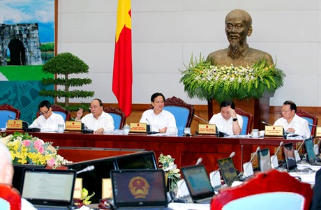 Thủ tướng Nguyễn Tấn Dũng và các Phó Thủ tướng: Nguyễn Xuân Phúc, Hoàng Trung Hải, Vũ Văn Ninh, Vũ Đức Đam tại phiên họp Chính phủ tháng 10/2014. Ảnh: VGP/Nhật Bắc