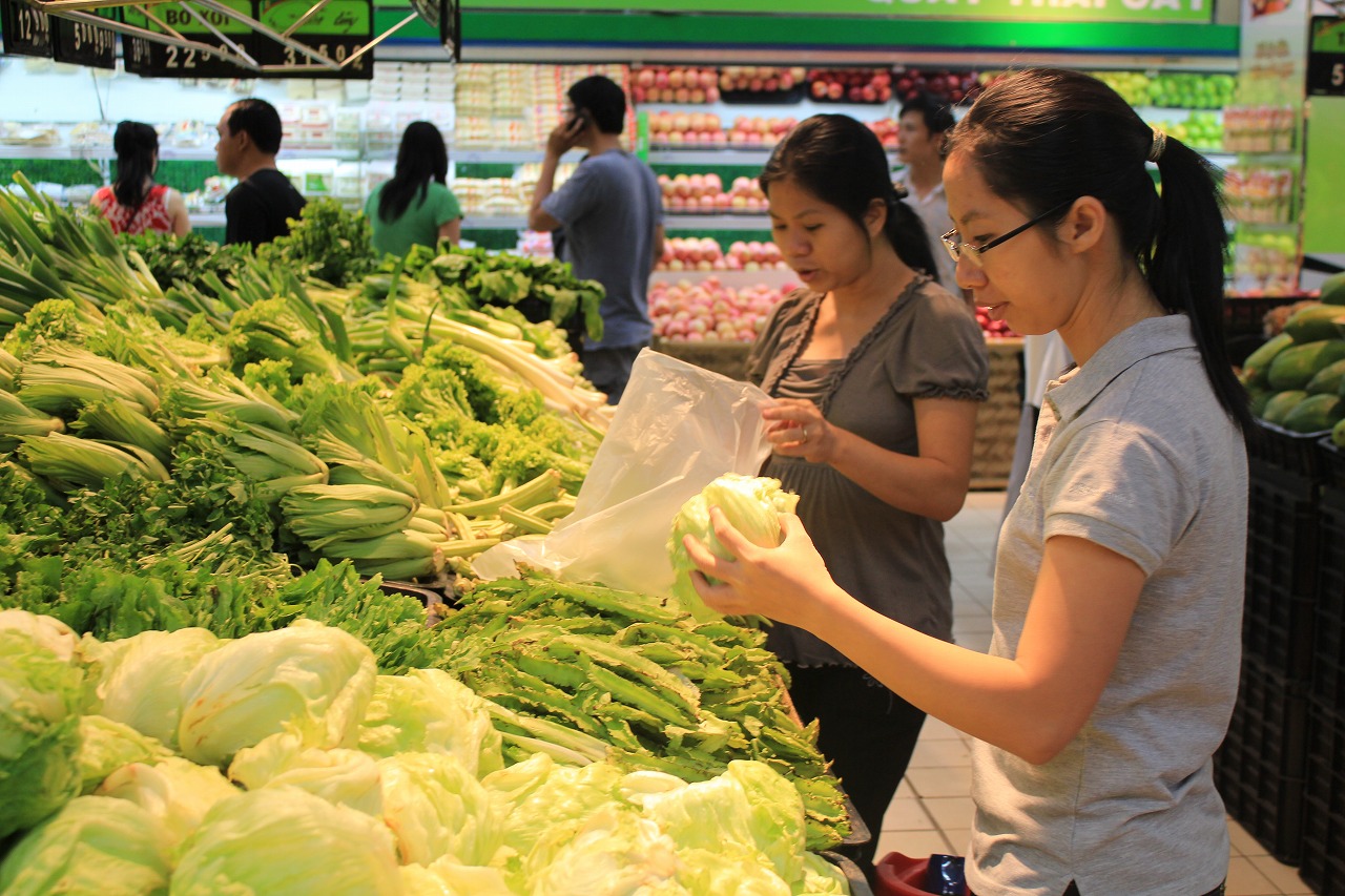 8 lần xăng giảm, vì sao giá thực phẩm vẫn không &quot;nhúc nhích&quot;?