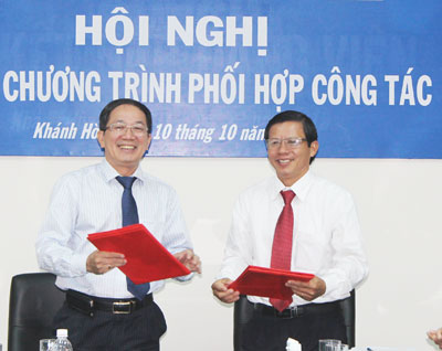 Ký kết chương trình phối hợp công tác