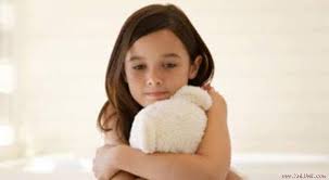 Trẻ ngủ ít, khả năng giao tiếp kém