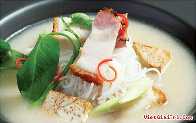 Heo quay hầm khoai môn