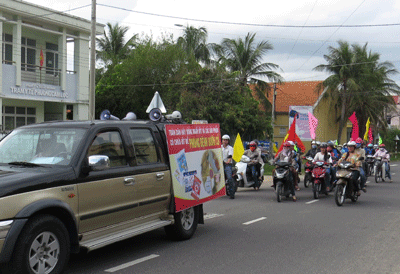Mít tinh, diễu hành hưởng ứng ngày Thế giới phòng, chống bướu cổ