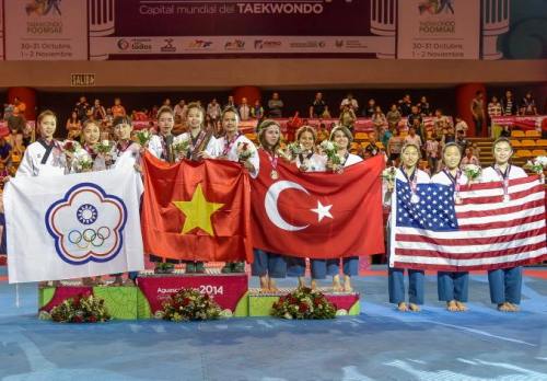 Việt Nam đoạt ba HC vàng giải vô địch taekwondo thế giới