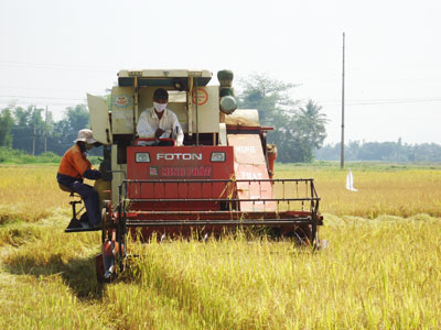  Dồn điền đổi thửa là điều kiện thuận lợi để áp dụng cơ giới hóa trong sản xuất nông nghiệp.