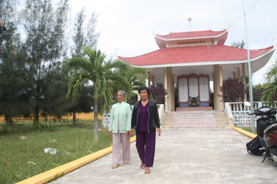 Về quê hương Đồng khởi anh hùng