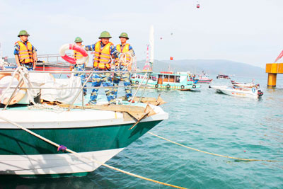 Điểm tựa cho ngư dân vươn khơi