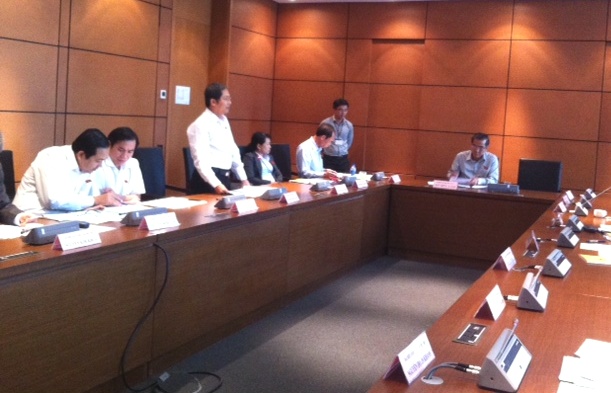 Đại biểu Quốc hội họp tổ chiều 7/11. (Ảnh: VA)