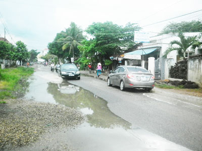 "Ổ voi" trên tỉnh lộ