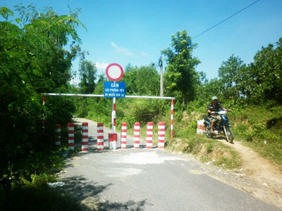 Bất chấp biển cấm