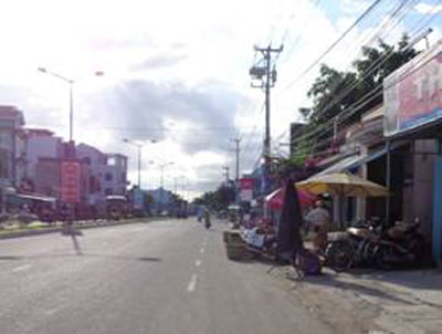 Buôn bán lấn đường