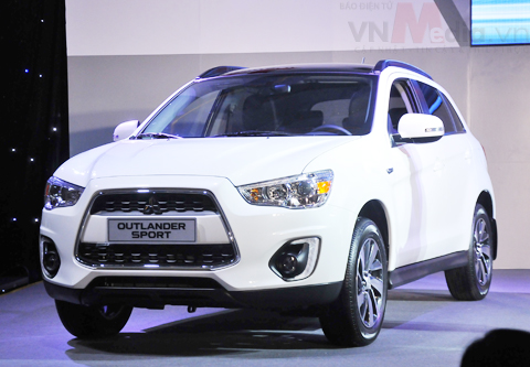 Mitsubishi Outlander Sport về Việt Nam