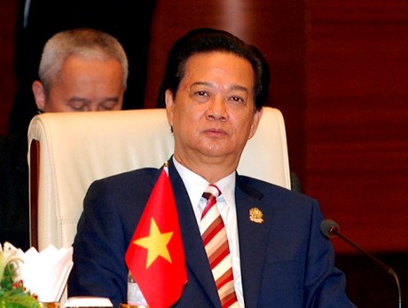 Thủ tướng Nguyễn Tấn Dũng khẳng định, hòa bình, ổn định, an ninh, an toàn, tự do hàng hải và hàng không ở Biển Đông là lợi ích chung của các nước trong và ngoài khu vực. Ảnh VGP/Nhật Bắc