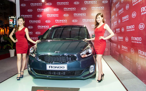 Thaco ra mắt Kia Rondo và dòng xe Kia công nghệ mới