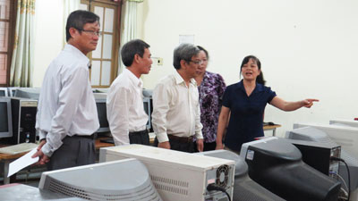 Kiểm tra cơ sở vật chất chuẩn bị thành lập Trường Đại học Khánh Hòa