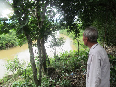 Điểm sạt lở bờ sông thôn Suối Sâu (xã Khánh Đông