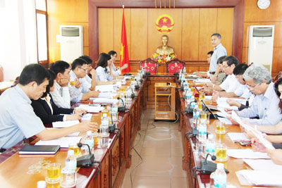 Quang cảnh cuộc họp.