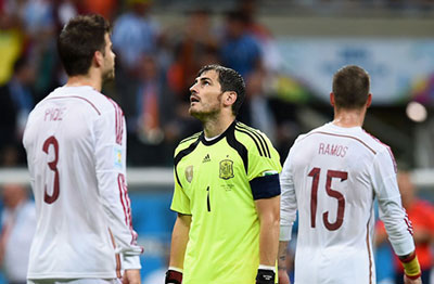 FIFA gây tranh cãi khi chọn Casillas, loại De Gea