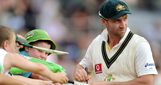 Ngôi sao cricket qua đời vì bóng đập trúng cổ