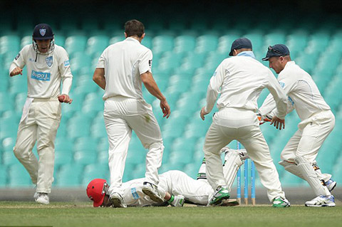 Anh đổ gục xuống và qua đời hai ngày sau đó tại bệnh viện.