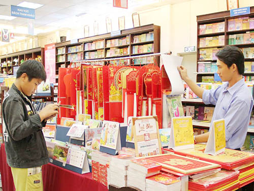 Mẫu mới, giá tăng nhẹ