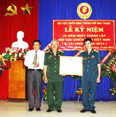 Đón nhận bằng khen của Thủ tướng Chính phủ