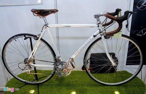 Xe đạp đắt ngang Honda SH tại Sài Gòn