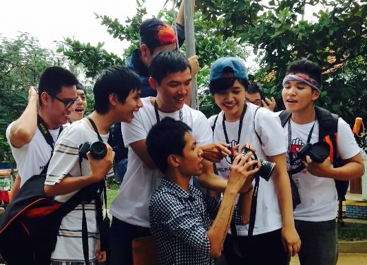 Các tay máy chia sẻ cho nhau những khoảnh khắc đẹp