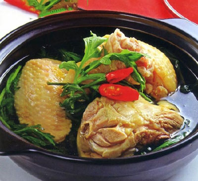 Gà tần ngải cứu